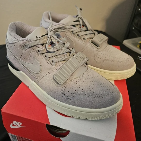 Nike AAF88 Low Medium Grey 8.5M - Picture 2 of 4